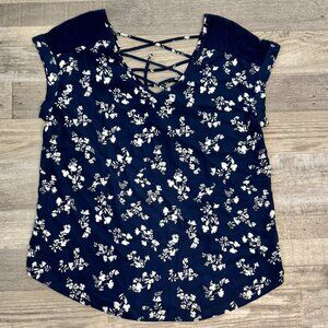 Fortune & Ivy NWT Blue Floral V-Neck Top P12